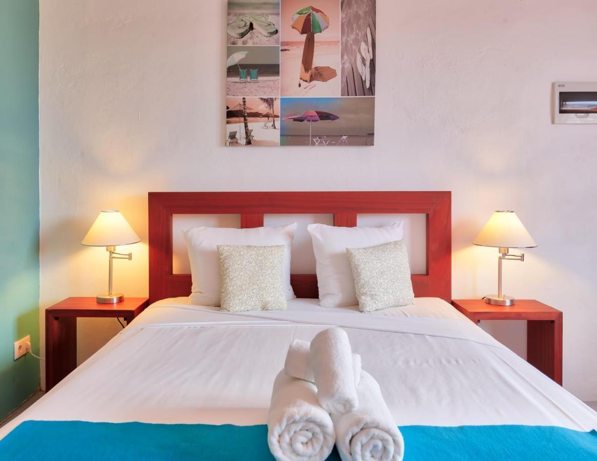 The Ritz Village (Adults Only) Willemstad Exteriör bild