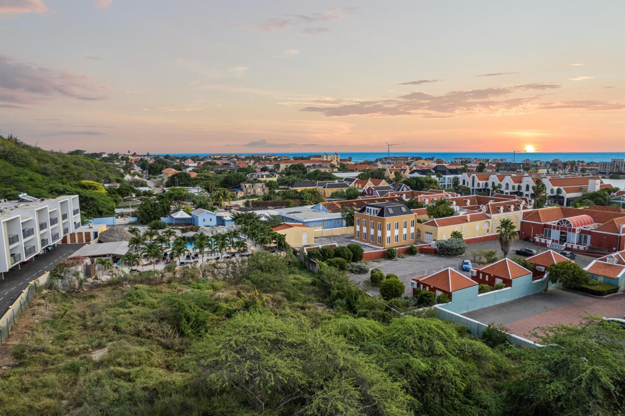 The Ritz Village (Adults Only) Willemstad Exteriör bild